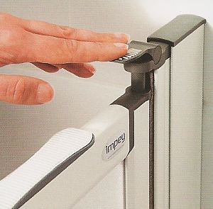 Air assisted lifting hinge half height shower doors