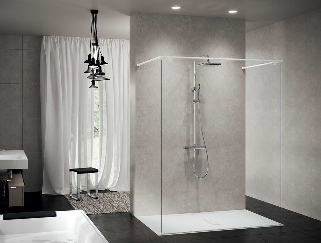 Novellini KUADRA HF - wall behind shower screen with entry from both sides.