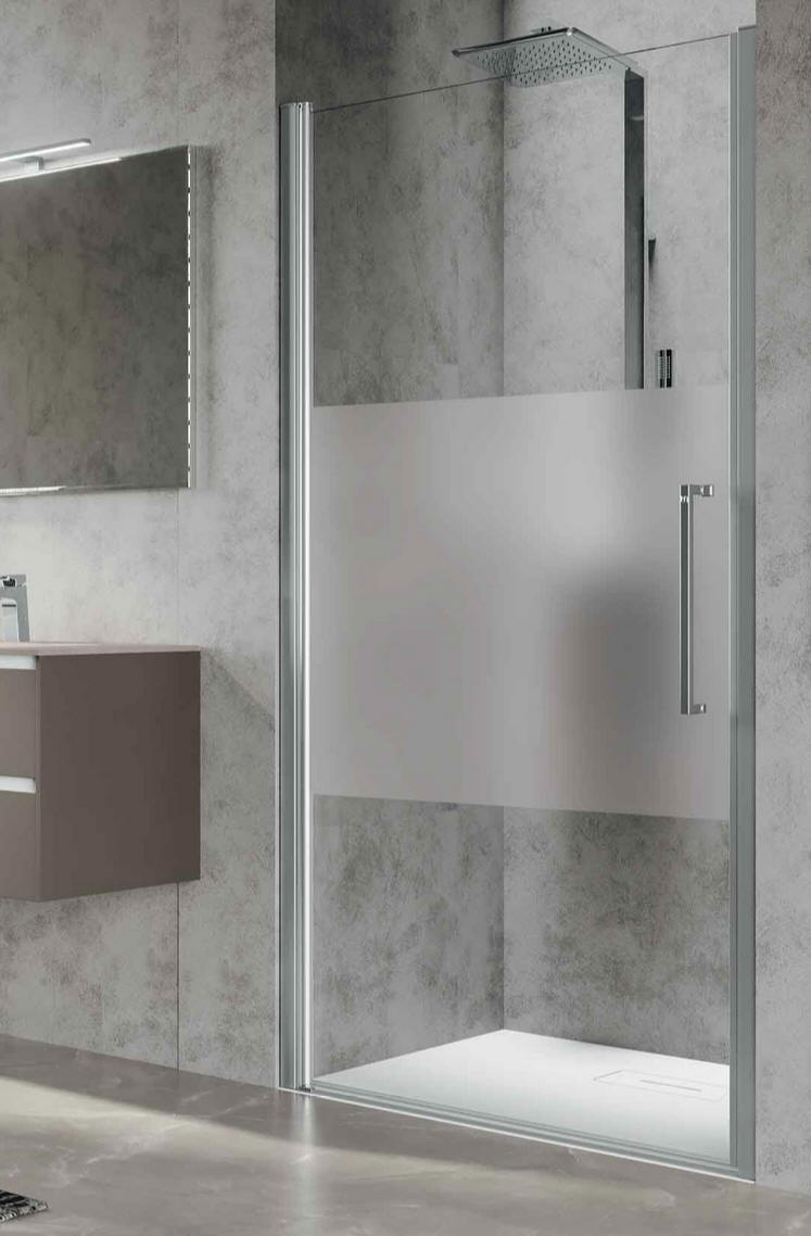 Novellini YOUNG PLUS 1B hinged shower door for alcove installation. Available with black or chrome coloured wall profiles and clear or modesty glass.